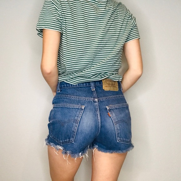 Reformation orange tab levis shorts - Picture 7 of 7